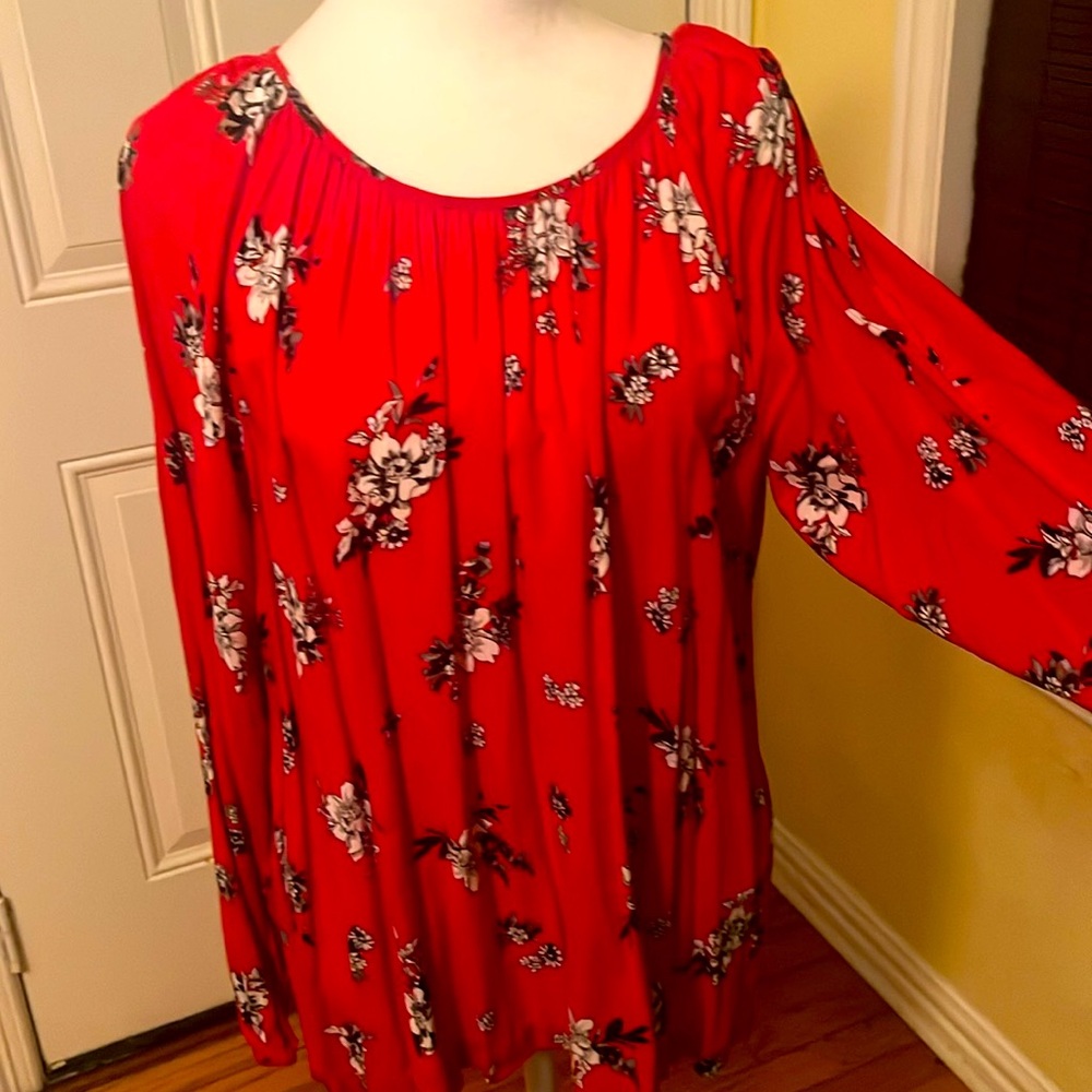 J Jill Blouse Red Floral Cold Shoulder Long Sleeve Tunic 100% Rayon